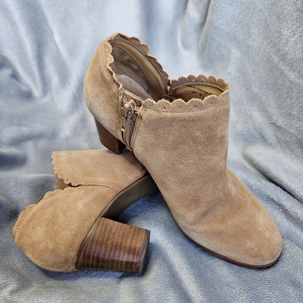 Jack Rogers Marianne Brown Suede Ankle Bootie, zip closure, block heel; Size 6M
